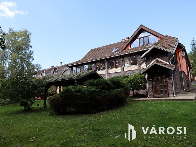 Parádon több generációs családi ház eladó