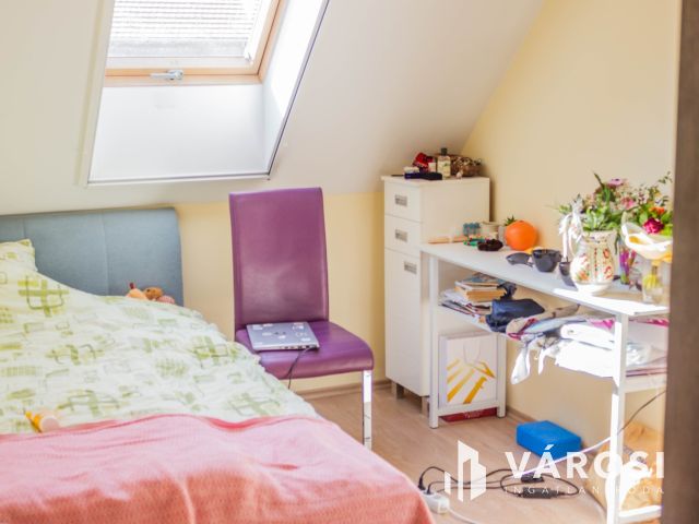 2 külön bejáratú szoba + nappali+ kocsibeálló az Árkádnál